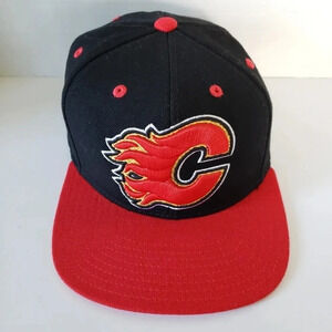Face Off Headwear,Reebok,NHL  Calgary Flames Mens Red/Black Snapback Hat.